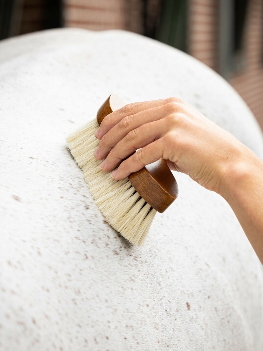 Horse LeMieux Brushes | Artisan Deep Clean Dandy Brush Brown One Size