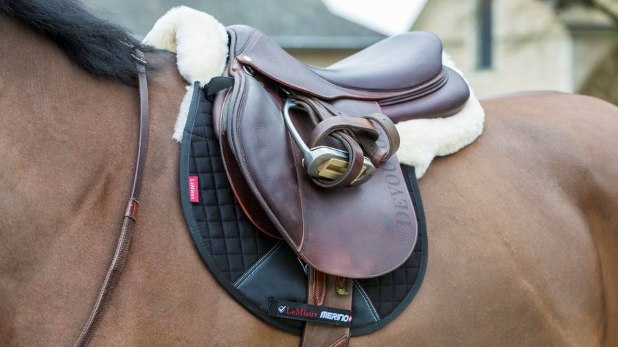 Saddle Pads LeMieux | Merino+ Half Lined Gp Numnah Black/Natural